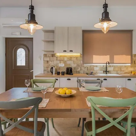 Villa Splendid Zakynthos - 3 Bedrooms - Petlivia - En-suite Bathrooms - Walking Distance To Beach Planos (Zakynthos)
