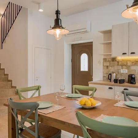 Villa Splendid Zakynthos - 3 Bedrooms - Petlivia - En-suite Bathrooms - Walking Distance To Beach *