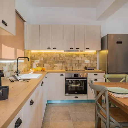 Splendid Zakynthos - 3 Bedrooms - Petlivia - En-suite Bathrooms - Walking Distance To Beach