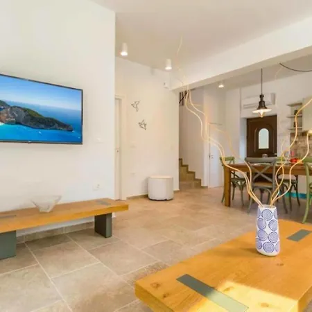 Villa Splendid Zakynthos - 3 Bedrooms - Petlivia - En-suite Bathrooms - Walking Distance To Beach