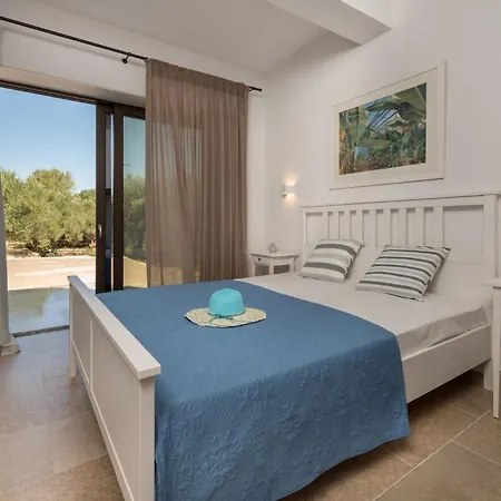 Splendid Zakynthos - 3 Bedrooms - Petlivia - En-suite Bathrooms - Walking Distance To Beach